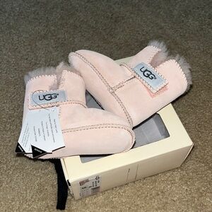 UGG baby bootie, size small 2/3, light pink